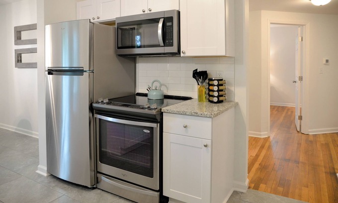 Dunean Casa | Green Bungalow < Less Than 10 Min to Dtw Greenville Family Friendly