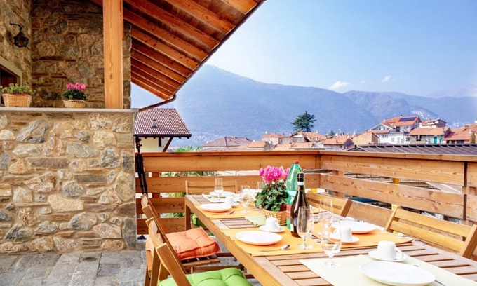 Dervio Chalet De Esquí | Green Chalet - wonderfull terrace few steps from lake and best trekking