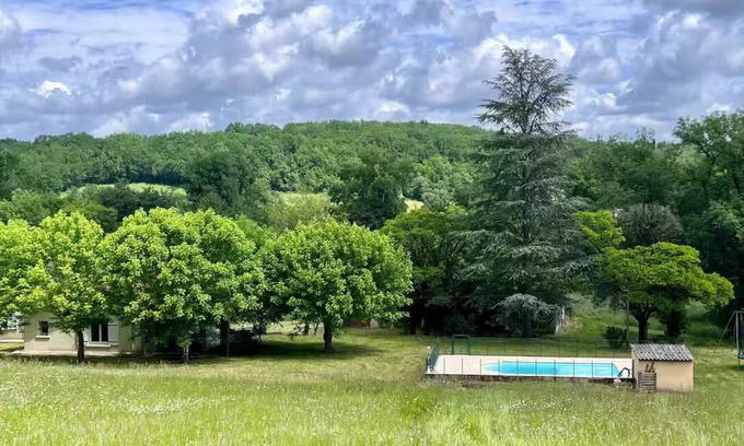 Pomport Casa | Green cocoon with private swimming pool