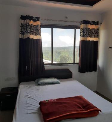 Mahabaleshwar Hotel | Green forest