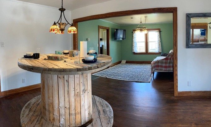 Lakewood Cabaña | Green home 25 min to downtown