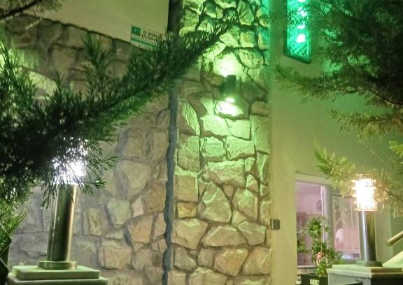 Nea Peramos Villa | Green House