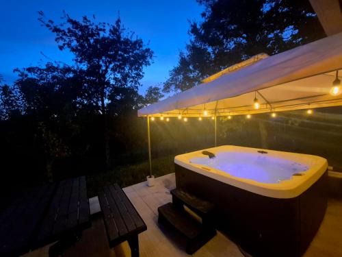 Oakhurst Villa | Green Meadows at Sky Ranch, 13 miles from Yosemite