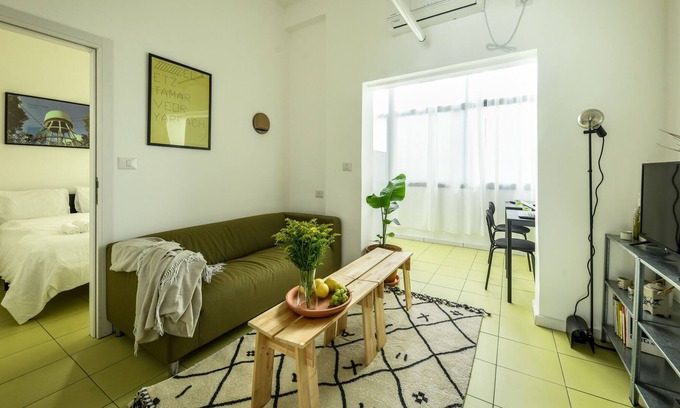 Haifa Apartamento | Green Oasis 1BR Apartment near Talpiot Market
