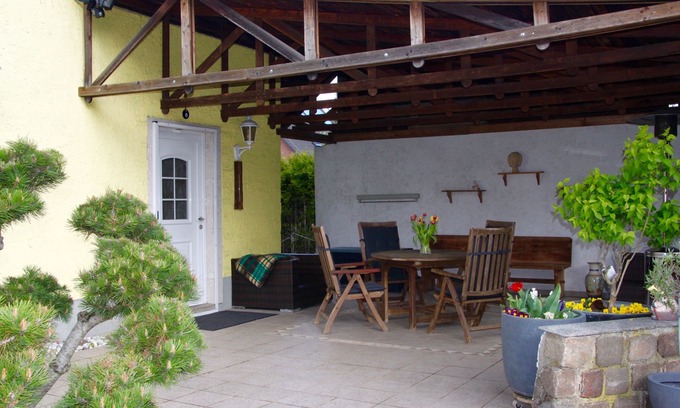 Marzahn-Hellersdorf Casa | Oasis verde en la casa de vacaciones de Berlín Biesdorf