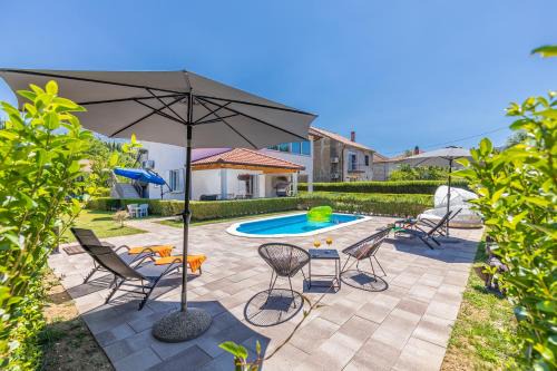 Ljuta Apartamento | Green paradise with swimming pool