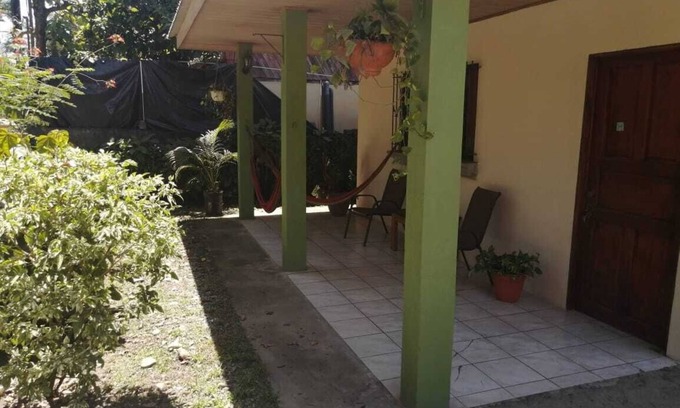 Cahuita Cabina | Estudio familiar Green.