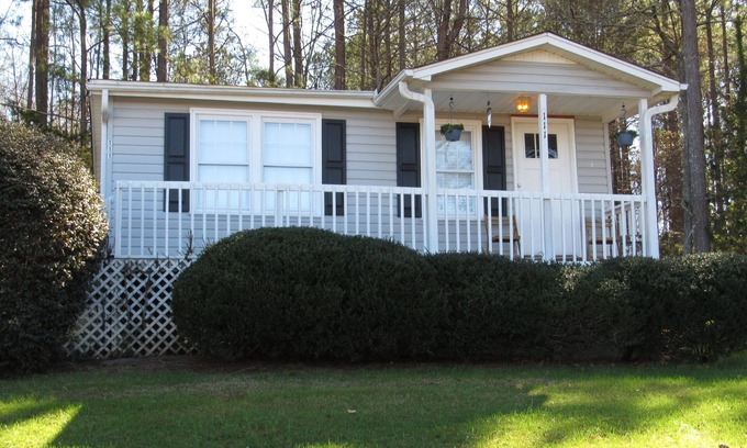 Anderson Cabaña | Green Pond Landing Cozy Cottage. Boat parking, Pet Permitted