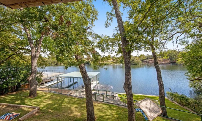 Buchanan Dam Casa | Green River Lodge - Lake LBJ