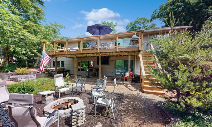 Rome Casa | Green side smart home with golf, beach/lake access, off-site dock & EV charger