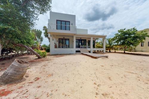 Caribbean Way Casa | Green Tower House