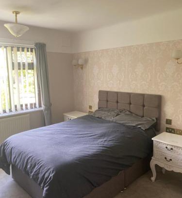 Hunts Cross Casa | Greenacre house near John Lennon airport