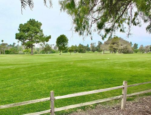 Belmont Heights Casa | Greenbelt Guesthouse - Unlimited Peace & Privacy Golf Bowling Green & More