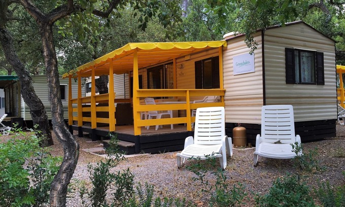 Roquebrune-sur-Argens Casa | Greenchalets Lei Suves retro