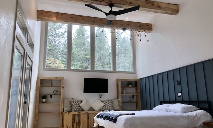 Evergreen West Central Casa | Greenhaven Mountain Chalet Upper Bear 4bd 4bath 3,500 sq ft & SPA