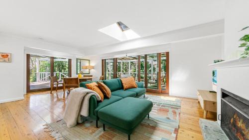 Pearl Beach Casa | Greenpoint- 200m To Beach, pet friendly