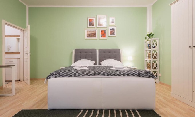 Loebtau Apartamento | GREENs - ruhige schöne 1RWhg gut gelegen mit Balkon