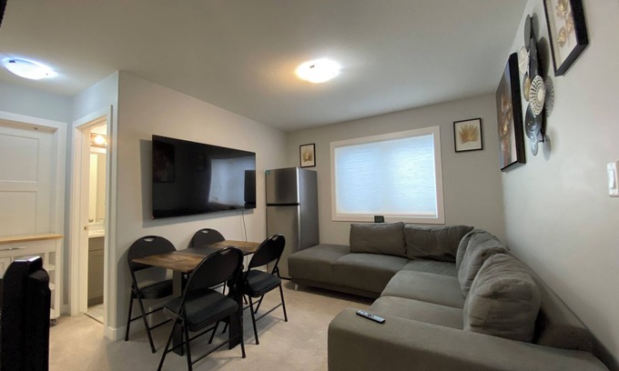 Regina Apartamento | Greensville 2Bedroom 1Bath suite - Just like Home