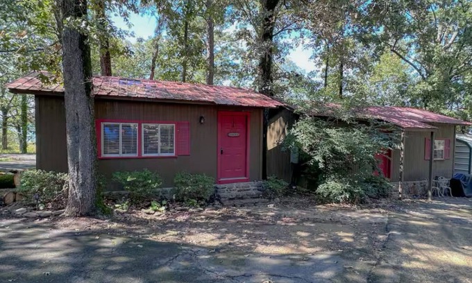 Higden Cabina | Greers Ferry Lakefront Getaway - easy lake access
