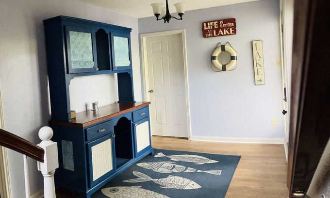Huntsville Casa | Greg's Lakehouse With PING PONG TABLE!