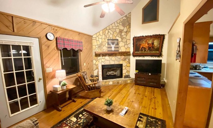 Blairsville Casa | Gretel at Alpine Cabins - Peaceful, Private, Perfect