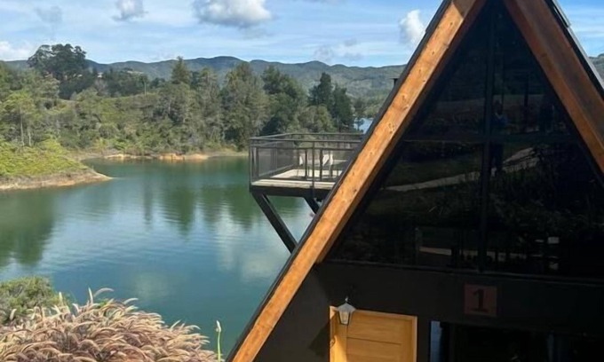 Guatape Cabina | GRETEL CHALETS SUIZO
