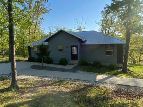 Lake Ozark Casa | Grey Cabin Sleep 16- free VIP!