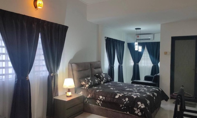 Taman Teh Teng Seng Casa | Grey Fantasy Homes Room #2 Room size: 230 sq.ft.