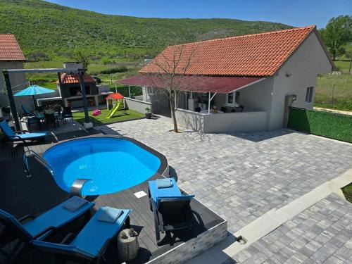 Drnis Casa | Grey House with heated pool Kričke Drniš
