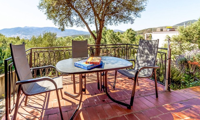 Llanca Apartamento | Grifeu 08 - Apartamento con terraza exterior