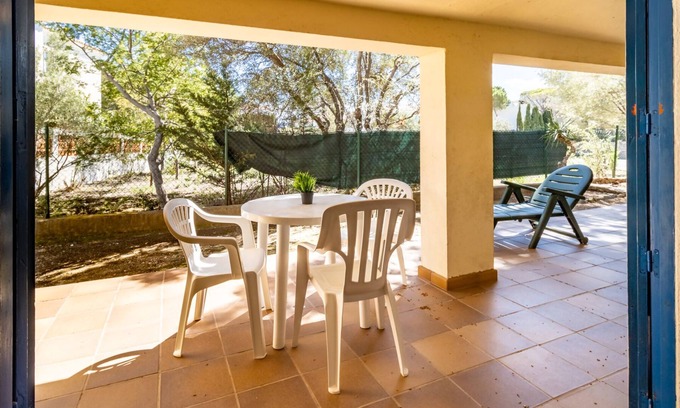 Llanca Apartamento | Grifeu 15 - Apartamento pequeño con patio