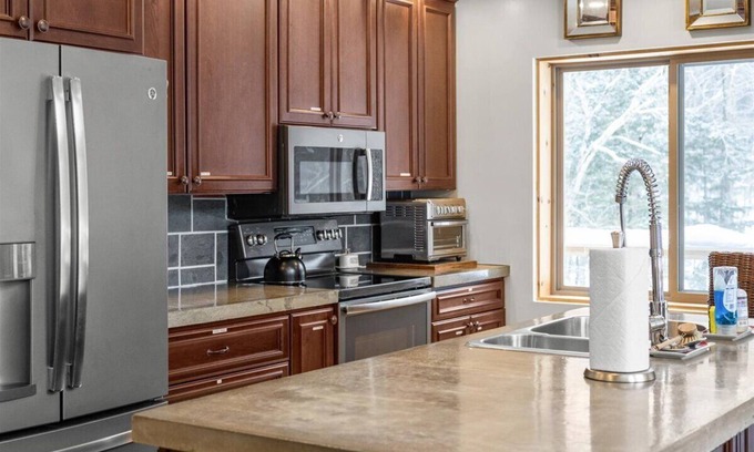Stowe Area Chalet De Esquí | Griffin Country Lodge, Chalet 6 ~ a mile to Stowe Resort