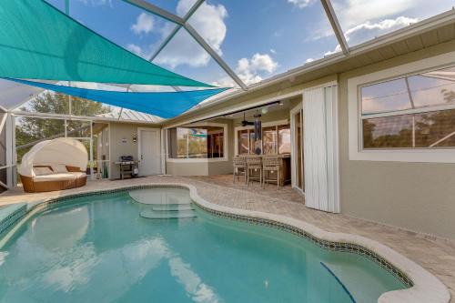 Port Charlotte Casa | Grill-Chill-Splash Your Port Charlotte Paradise!
