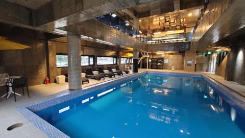 Downtown Casa | Grim Resort