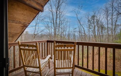 Gatlinburg - Pigeon Forge Villa | Grin N Bear It