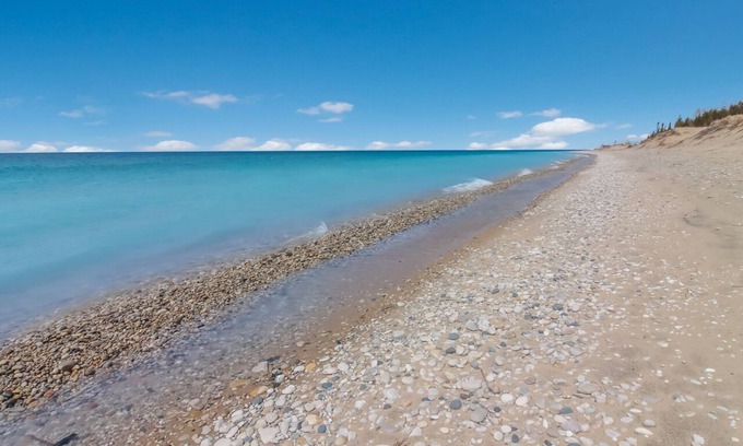 Frankfort Casa | Griners Life Saving$ Station on Lake Michigan w/ Private Beach, Pet-Friendly