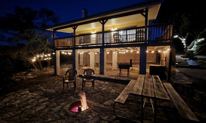 Concan Cabina | Gringo Honeymoon - Best view in Concan