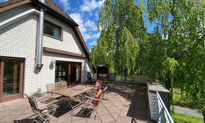 Schloss Holte-Stukenbrock Apartamento | Große, Lichtdurchflutete Wohnung mit Dachterrasse und Sauna