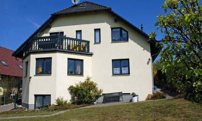 Lancken-Granitz Apartamento | Großes Ferienhaus mit Terrasse am Granitzwald - Ferienhaus Familie Hartwig