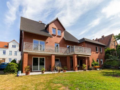 Bergen auf Ruegen Apartamento | Großzügige Ferienwohnung im Haus 'Anno 2000'