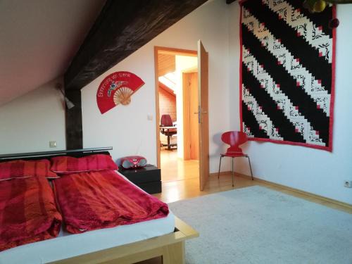Leichlingen Apartamento | Großzügige und kunstvolle Dachgeschosswohnung