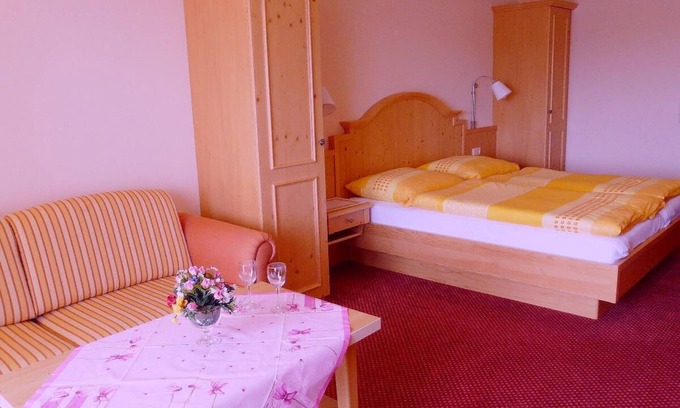 Glashutt Apartamento | Großzügiges und Freundlich Eingerichtetes Appartement mit Modernem Dusch-badezimmer