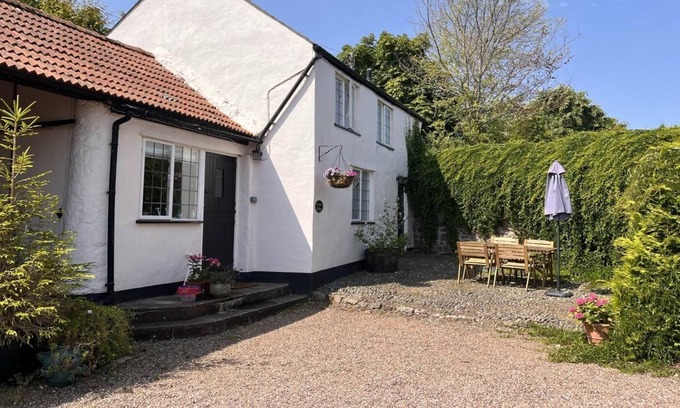 Alcombe Cabaña | Grooms Cottage, Nr Minehead