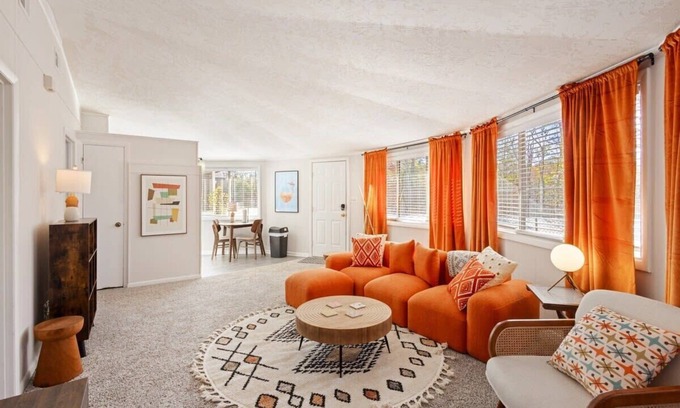 West End Casa | Groovy Getaway with Fenced Yard