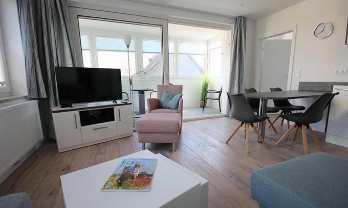 Duhnen Apartamento | Grosse-Ferienwohnung-3-mit-Meerblick-und-Strandkorb-im-Haus-Seeluft-Duhnen