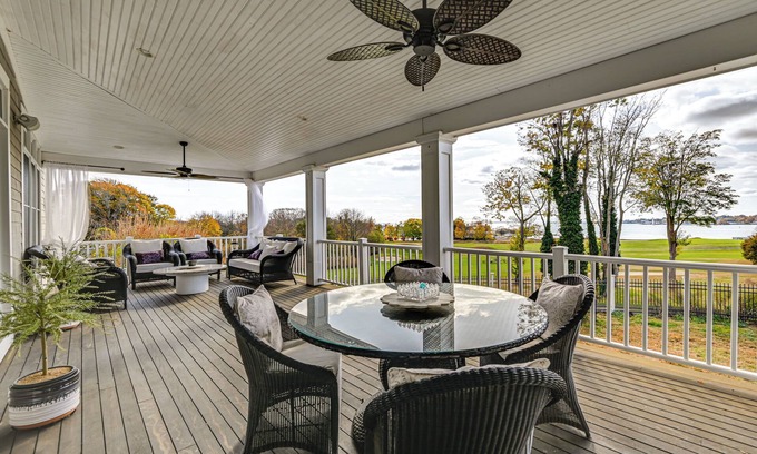 Groton Casa | Groton Home < 1 Mi to Beach on Long Island Sound!