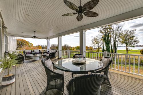 Groton Casa | Groton Home Less Than 1 Mi to Beach on Long Island Sound!