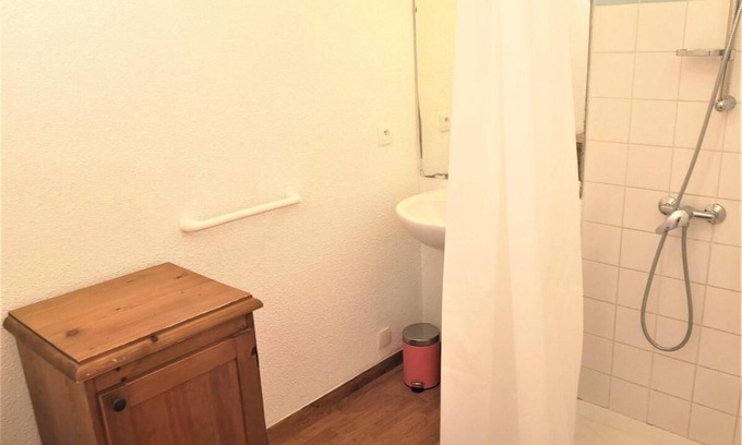 La Joue du Loup Apartamento | Planta baja, piscina, terraza, parking, tv, local para esquís, 25m², La Joue du Loup