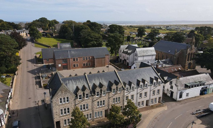 Dornoch Apartamento | Ground floor 1-bedroom apartment in the centre of Dornoch.