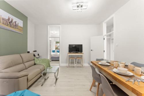 Rotherham Apartamento | Ground Floor 3BR Parking King Bd